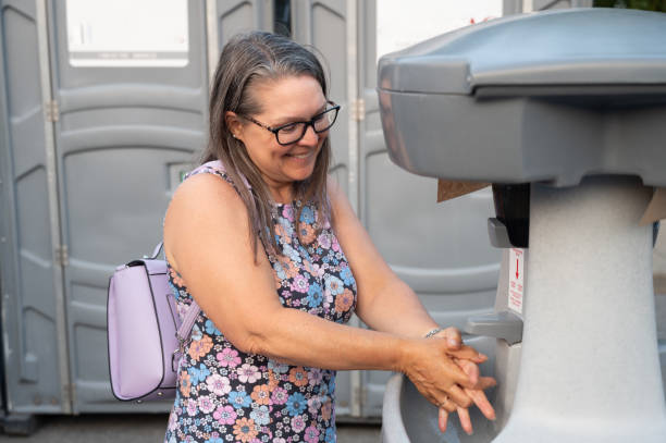 Best Portable toilet rental cost  in Fulton, IL